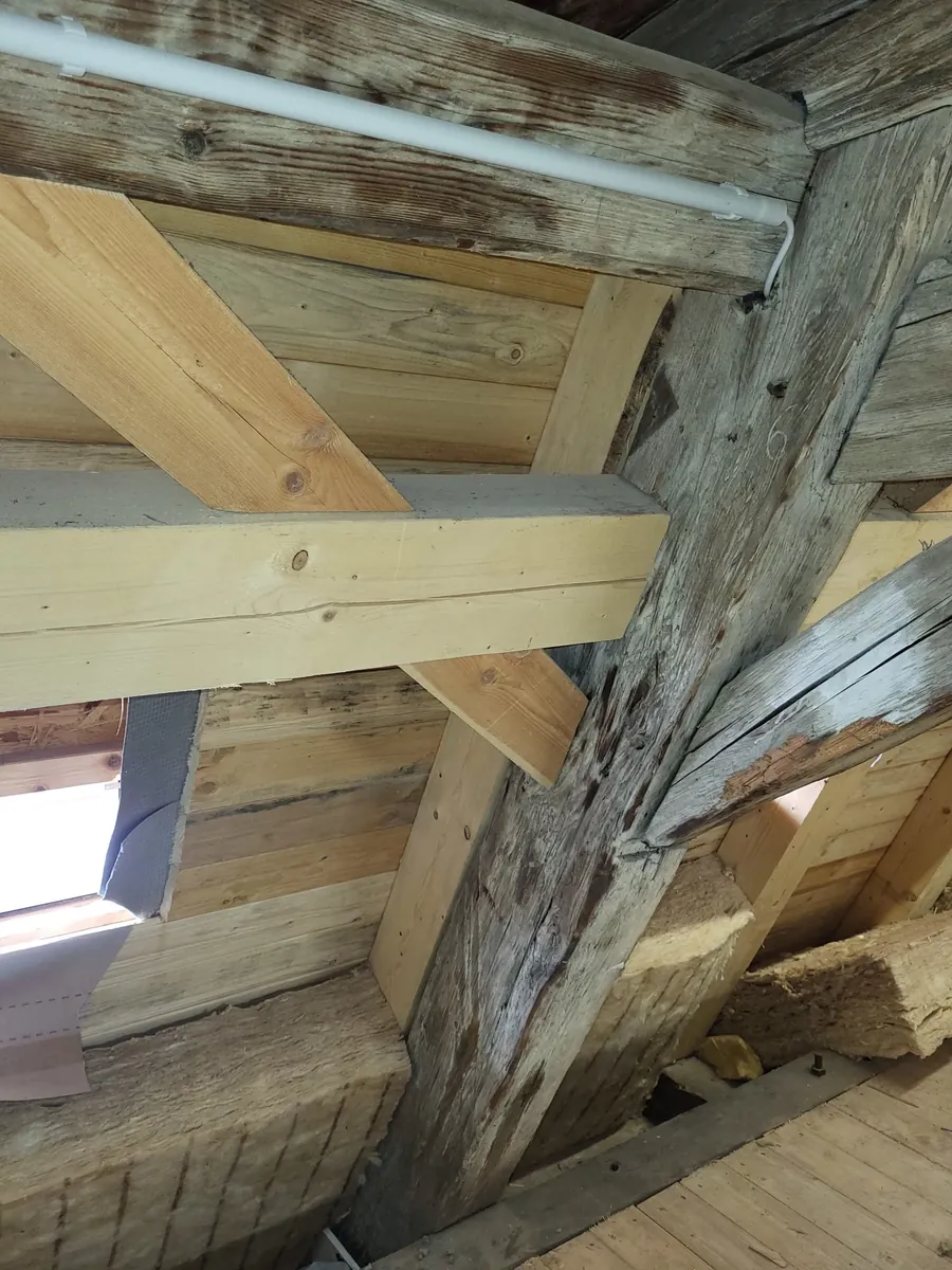 Sanierung Holzbalkendecke und Dachstuhl