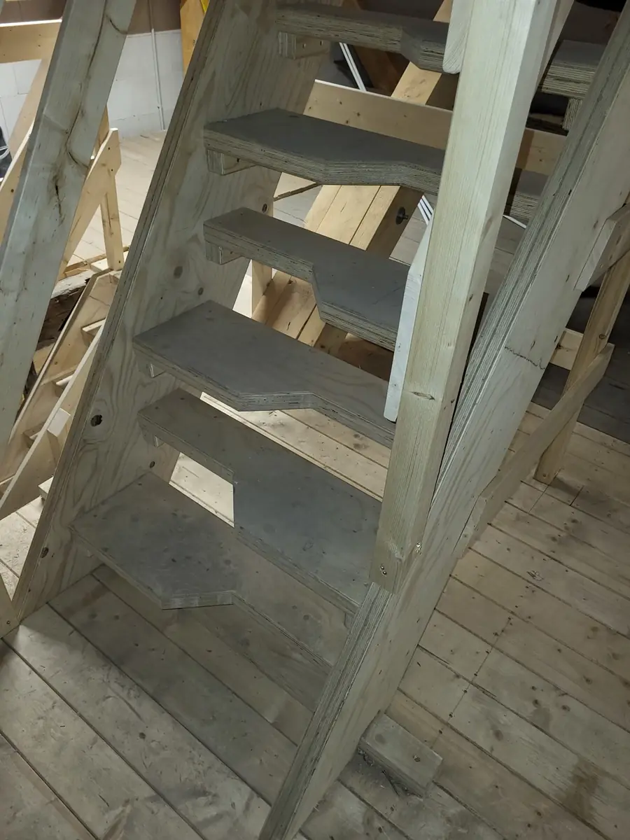 Innenausbau & einfache Treppen Projekt